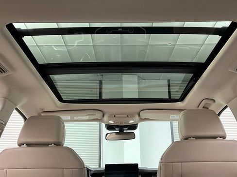 Used 2024 Ford Expedition Limited image 48