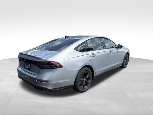 Used 2025 Honda Accord SE image 2