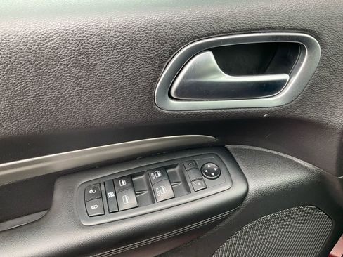 Used 2020 Dodge Durango SXT image 25