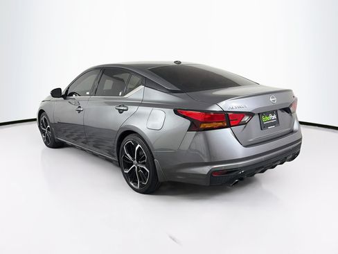 Used 2024 Nissan Altima 2.5 SR FWD image 5
