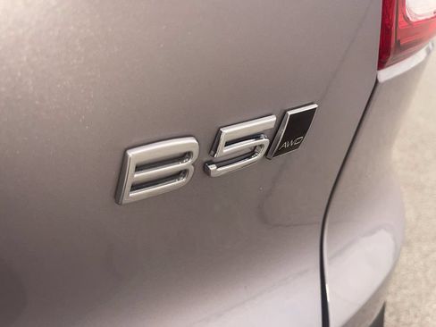 Used 2026 Volvo XC40 B5 Plus AWD/4WD image 5