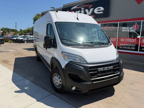 Used 2023 RAM ProMaster 3500 w/ Driver Convenience Group FWD image 2