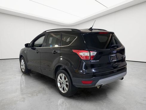 Used 2018 Ford Escape SE w/ SE Sync 3 Package AWD/4WD image 4