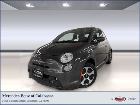Used 2018 FIAT 500 e image 1