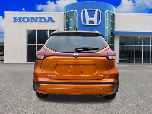 Used 2024 Nissan Kicks SV FWD image 19