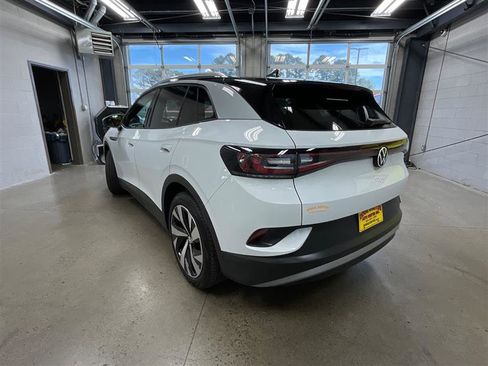 Used 2022 Volkswagen ID.4 Pro S image 3