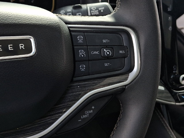 Used 2022 Jeep Wagoneer Series II w/ Premium Group I AWD/4WD image 8
