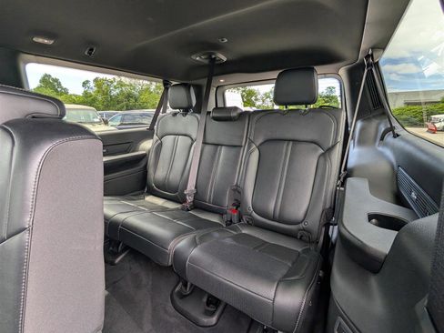 Used 2024 Jeep Wagoneer L Series II w/ Flexible Seating Group image 13