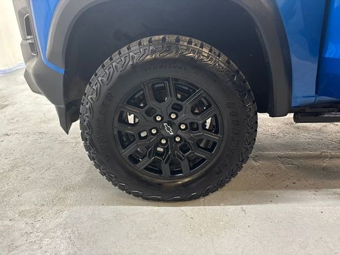Used 2023 Chevrolet Colorado Trail Boss w/ Technology Package image 27