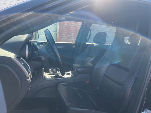 Used 2021 Jeep Grand Cherokee Limited AWD/4WD image 16