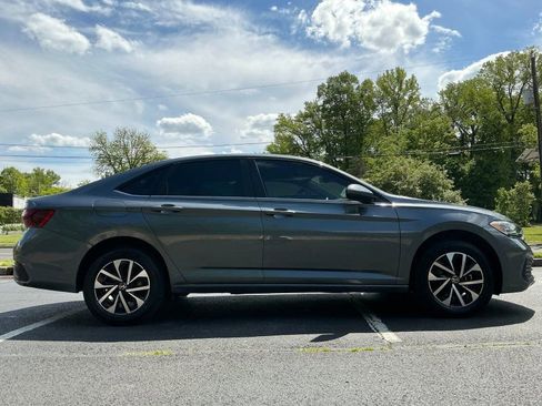 Used 2024 Volkswagen Jetta S FWD image 3
