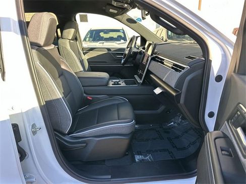 Used 2026 GMC Sierra EV Elevation image 26