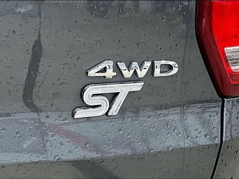 Used 2018 Ford Explorer Limited image 8