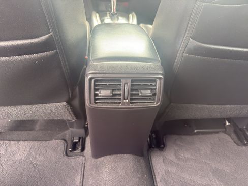 Used 2016 Nissan Rogue SL AWD/4WD image 31