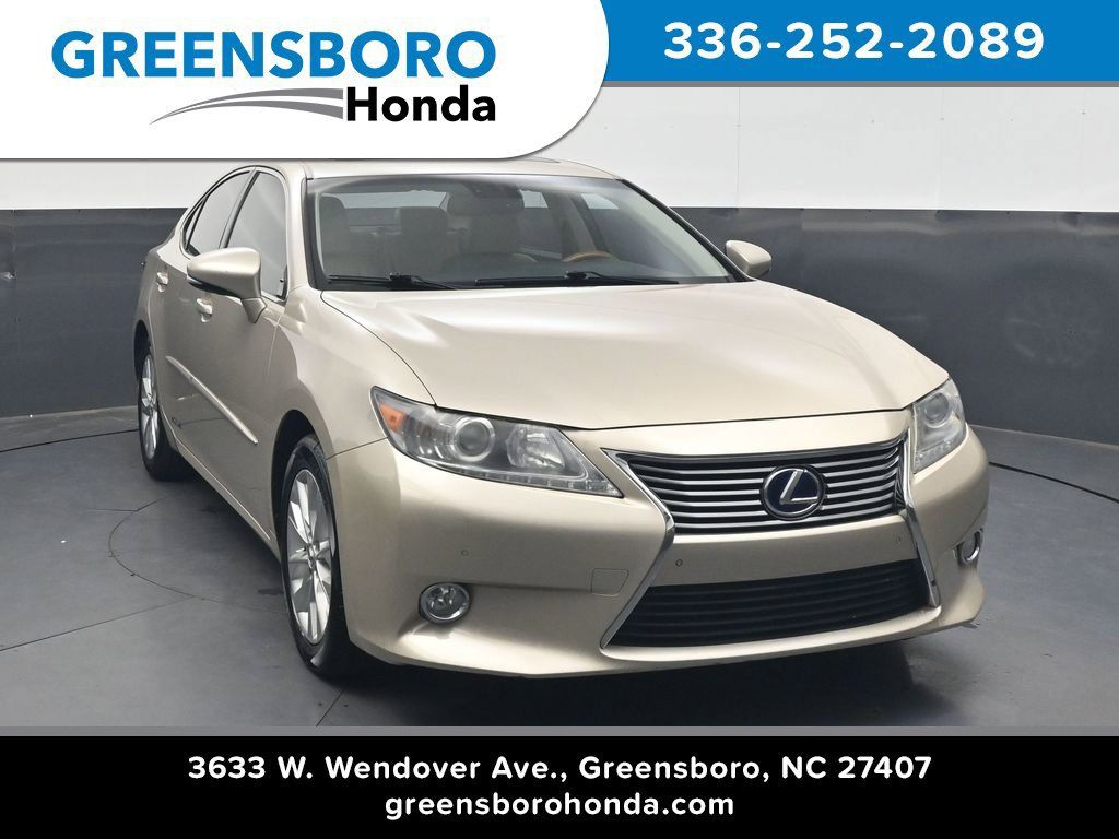Used 2013 Lexus ES 300h w/ Luxury Pkg FWD 360° Tour