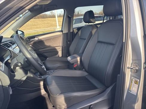 Used 2022 Volkswagen Tiguan SE image 14