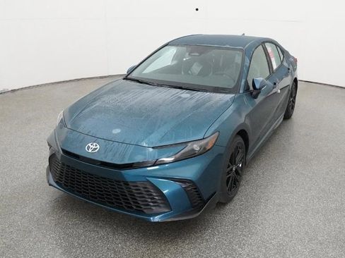 New 2026 Toyota Camry SE image 4