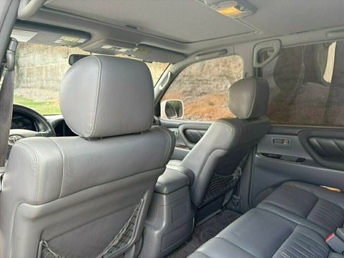 Used 2001 Toyota Land Cruiser w/ Convenience Pkg AWD/4WD image 37