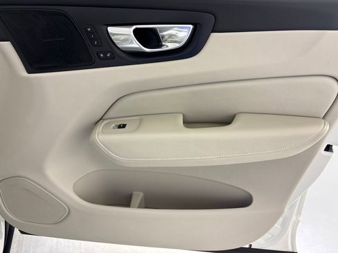 Used 2023 Volvo XC60 B5 Ultimate w/ Protection Package FWD image 39