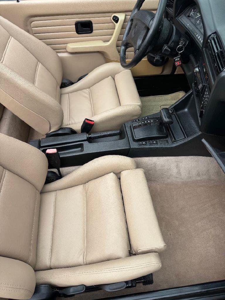 Used 1991 BMW 325i Convertible RWD image 31
