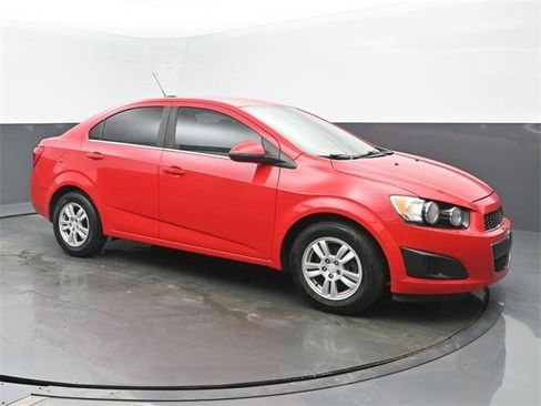 Used 2016 Chevrolet Sonic LT image 7