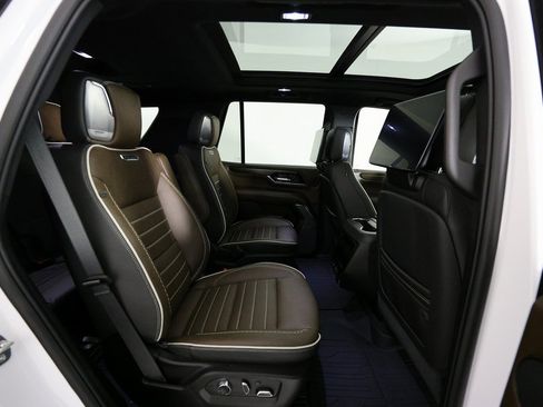 Used 2026 GMC Yukon Denali Ultimate image 13