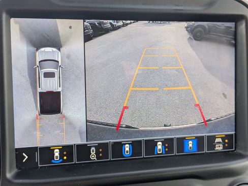 Certified 2021 Chevrolet Silverado 1500 LTZ w/ Technology Package image 19