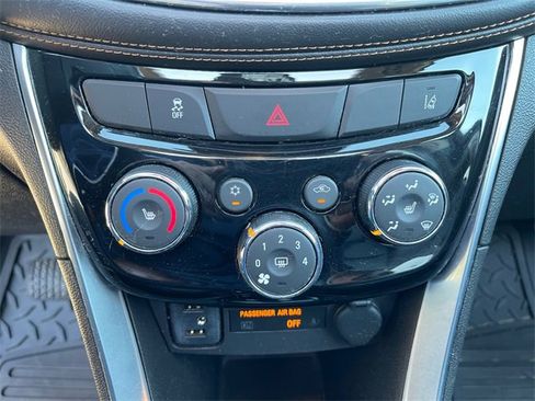 Used 2020 Chevrolet Trax Premier w/ LPO, Cargo Package image 25