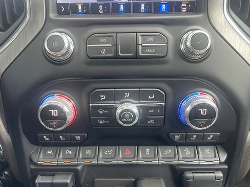 Used 2021 GMC Sierra 1500 Denali w/ Denali Ultimate Package AWD/4WD image 12