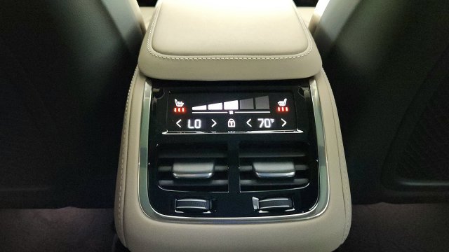 Used 2027 Volvo XC90 B6 Plus AWD/4WD image 33