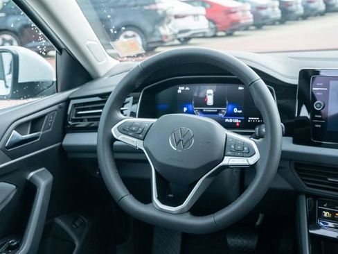 New 2026 Volkswagen Jetta SE image 30