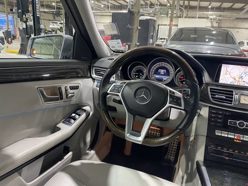 Used 2015 Mercedes-Benz E 350 Sedan image 3