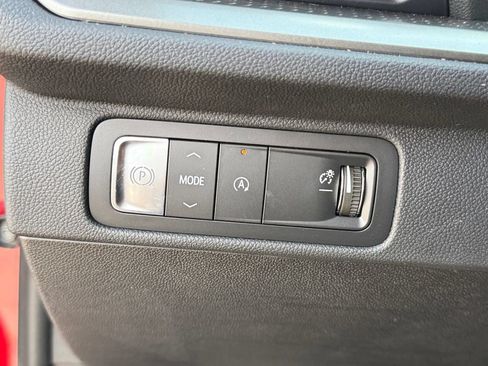 New 2026 Chevrolet Traverse LT w/ Midnight/Sport Edition FWD image 23