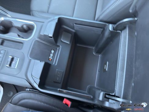 New 2025 GMC Sierra 2500 Denali w/ Denali Reserve Package image 23