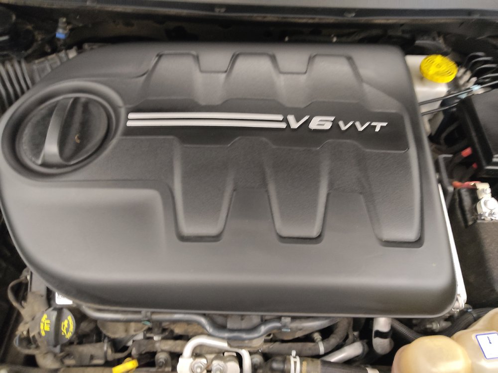 Used 2019 Jeep Cherokee Limited w/ Technology Group AWD/4WD image 30