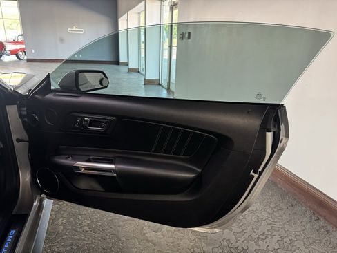 Used 2017 Ford Mustang GT Premium w/ Equipment Group 401A image 19