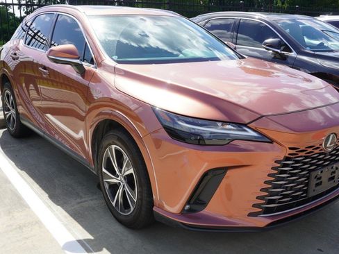 Used 2024 Lexus RX 350 Premium w/ Convenience Package FWD image 3