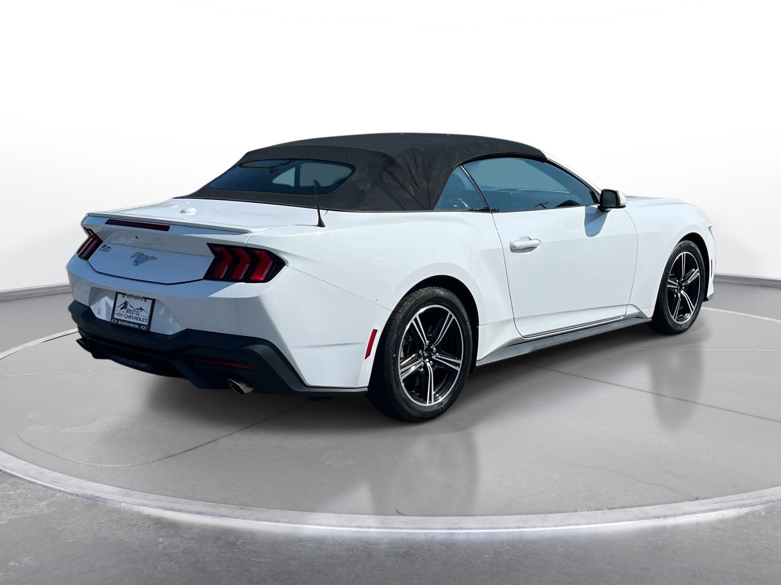 Used 2024 Ford Mustang Premium RWD image 4