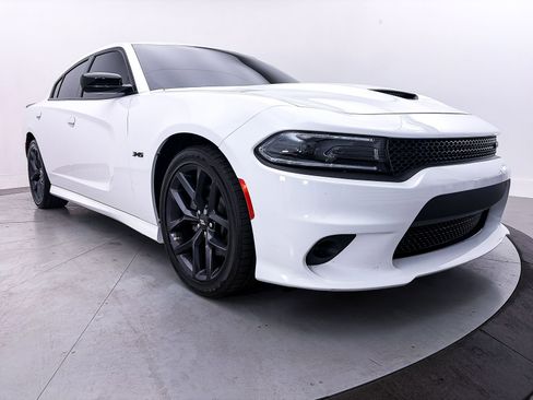 Used 2023 Dodge Charger R/T w/ Plus Group RWD image 9