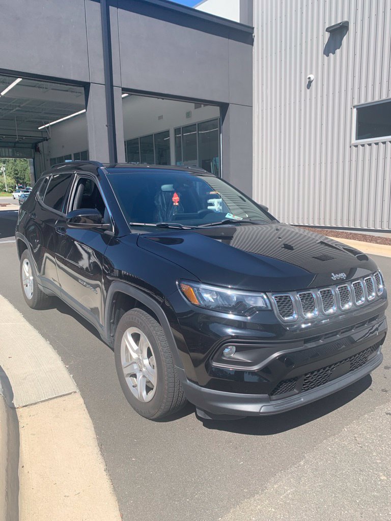 Certified 2023 Jeep Compass Latitude AWD/4WD image 4