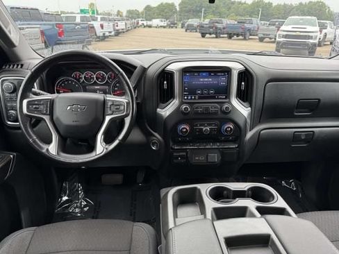 Used 2019 Chevrolet Silverado 1500 LT Trail Boss w/ Convenience Package AWD/4WD image 16