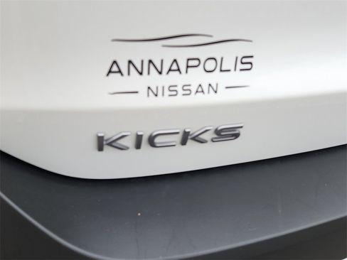 New 2026 Nissan Kicks SR w/ Cold Weather Package image 11