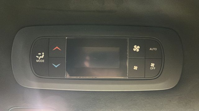 Used 2023 Chrysler Pacifica Pinnacle FWD image 37