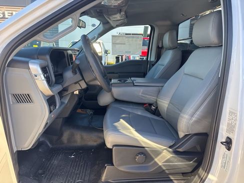 New 2026 Ford F350 XL w/ XL Chrome Package image 9