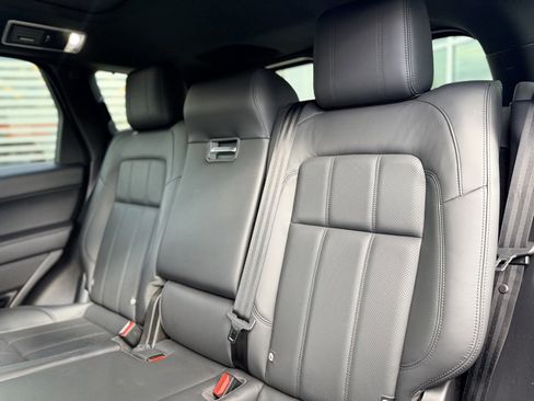 Used 2020 Land Rover Range Rover Sport HSE image 15
