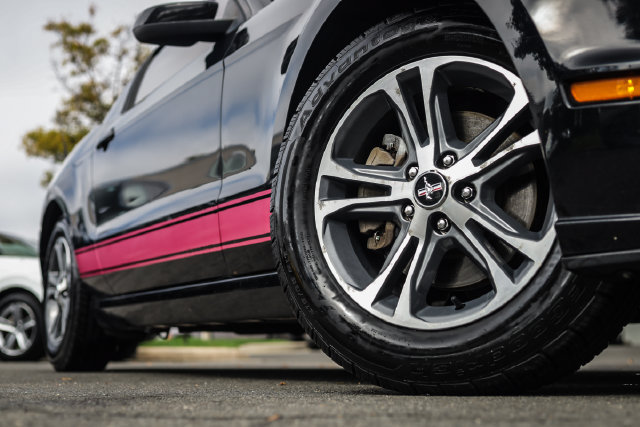 Used 2014 Ford Mustang Premium RWD image 12