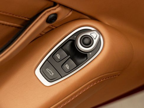 Used 2020 Aston Martin V8 Vantage Coupe RWD image 20