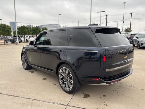 Used 2025 Land Rover Range Rover Long Wheelbase Autobiography image 5