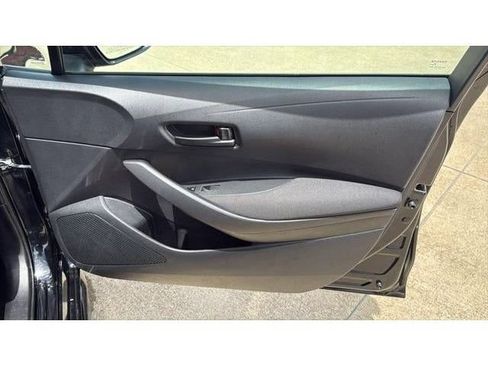 Used 2024 Toyota Corolla LE FWD image 33