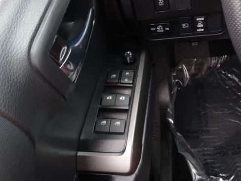 Used 2023 Toyota Tacoma TRD Off-Road image 40